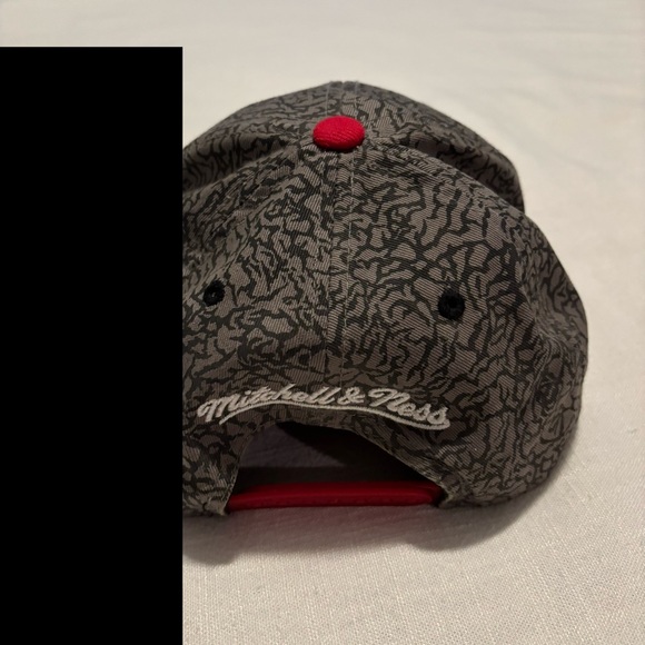 Mitchell & Ness Houston Rockets Snapback Hat - Picture 4 of 6